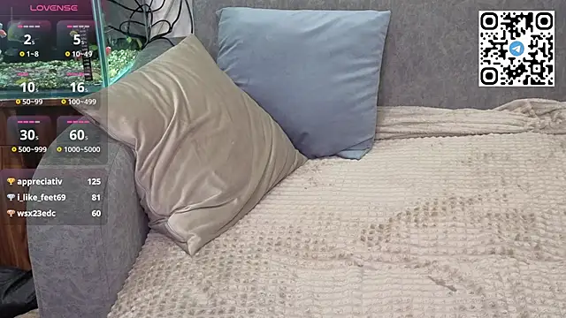 Mia_E1fie02 webcam