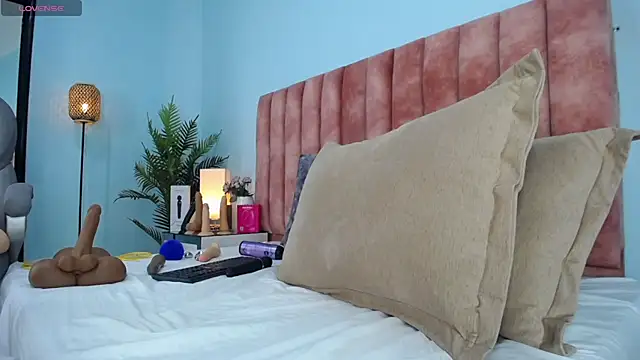 nana_levy - Nana_levy's free webcam - UK Sex Cams