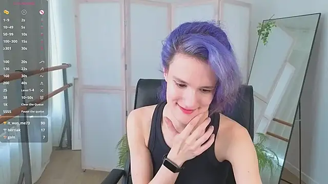 AuraLaunni webcam