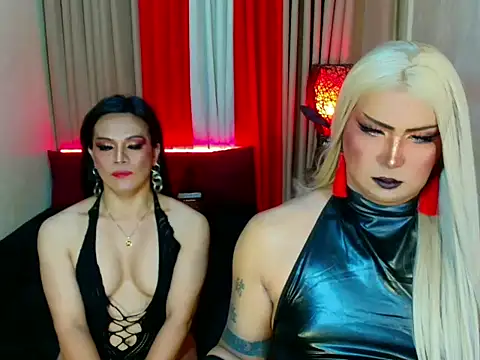 Wildest_Slave_Huntress webcam