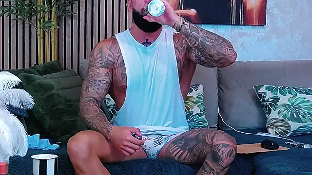 masterkingofmusclee webcam