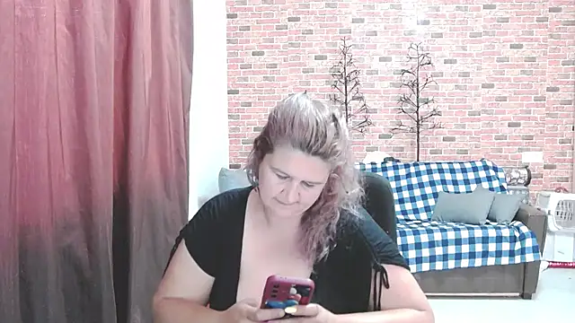 ElisaMILF webcam