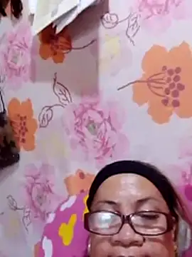 vickyhot1966 webcam