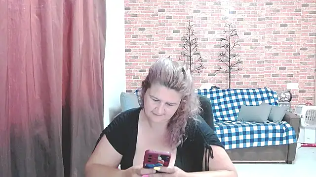 ElisaMILF webcam