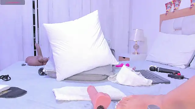 megan_rous_ webcam