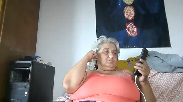 ExquisiteMature webcam