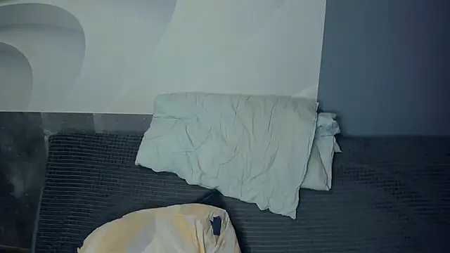 TarynPalek webcam