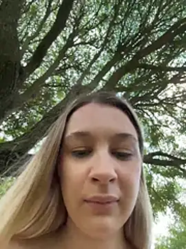 sashacatt (F young) - Masturbation+pinching nipples 🍒