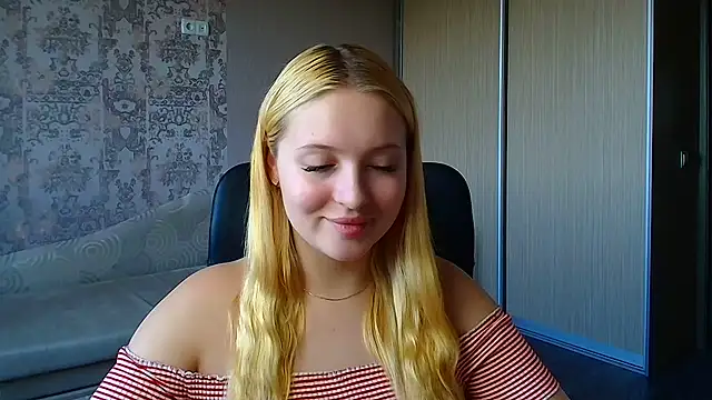 Milka_kiss_ webcam