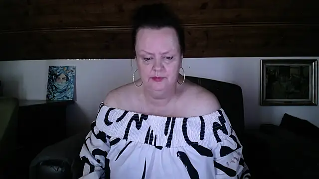 TiffanyMature webcam