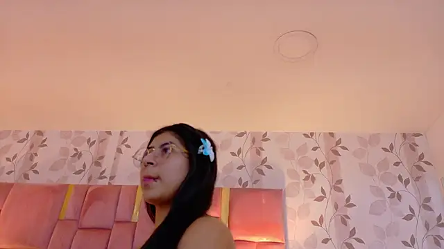 ScarletJons webcam