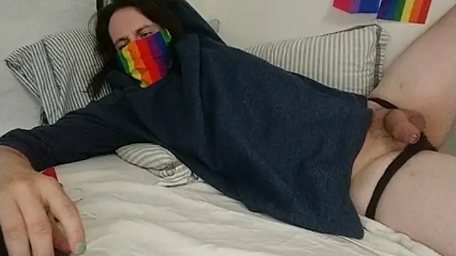 xxEllisOnline webcam