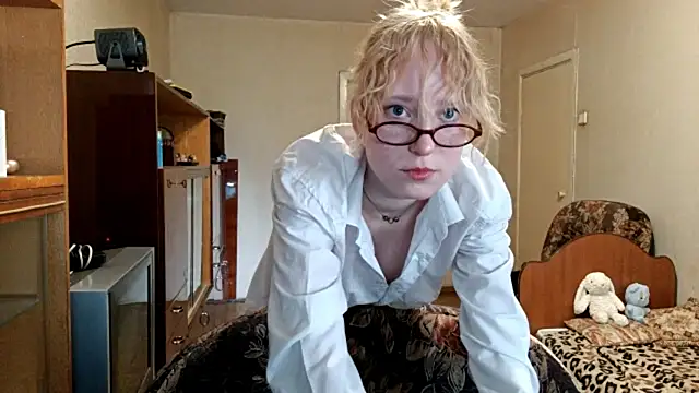 CuteLittleAngel webcam
