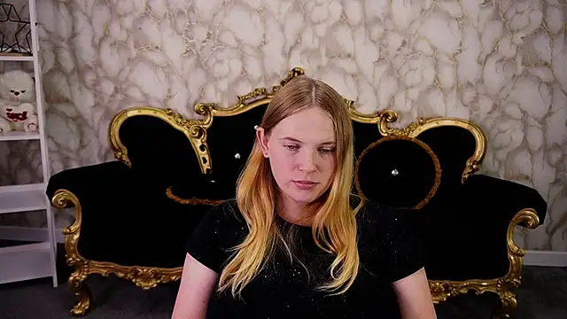 NikkyReyyy live sex cam