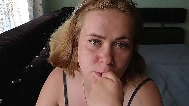 Riley_Roo webcam
