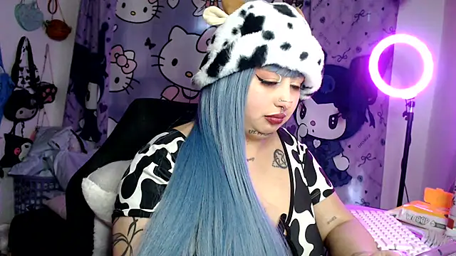 lussyevans24 live cam on StripChat