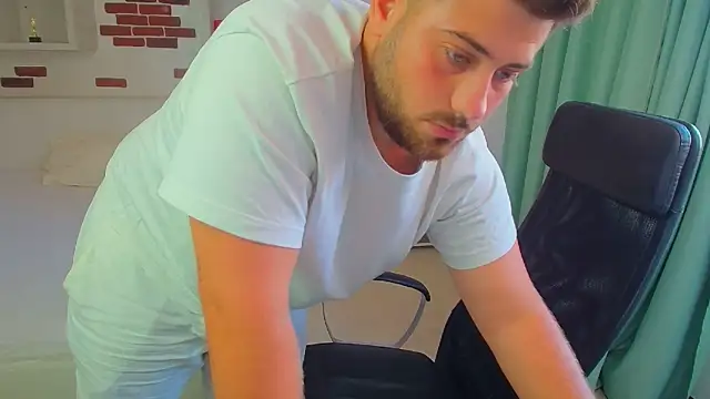 DaxGreer live cam on StripChat