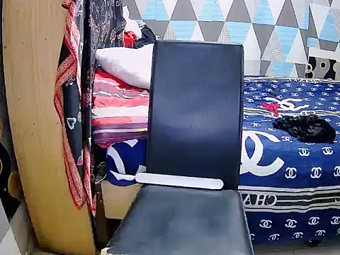 Trish_CurveCock webcam