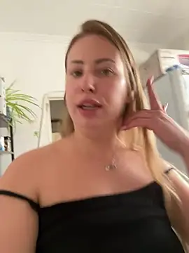 AlisaWhite webcam