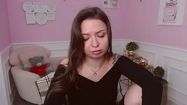 LucySkilar webcam