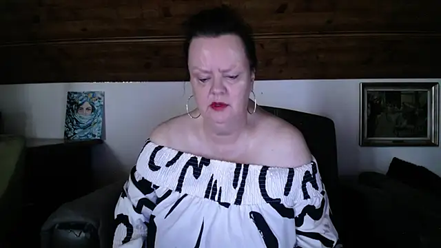 TiffanyMature webcam