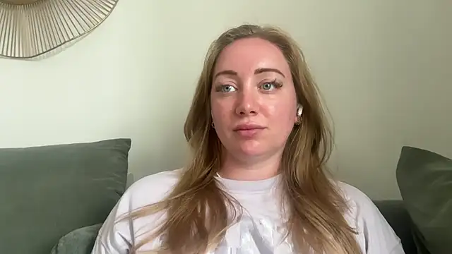 arielsweetieee webcam