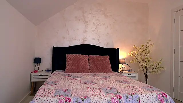 NadiaMarble webcam
