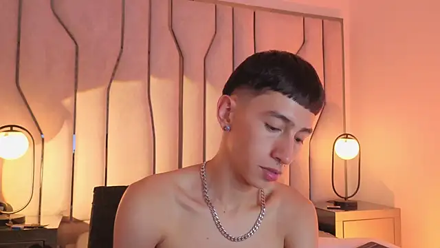lian_cameron (M twink) - cum show