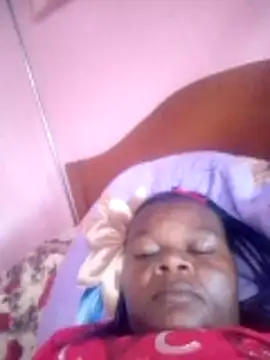 PRETTY-LILY webcam