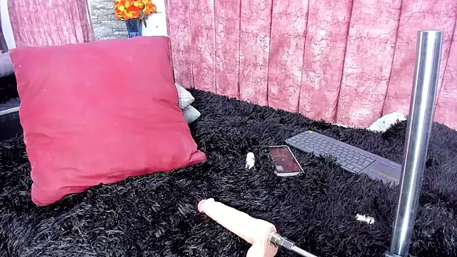 lucy78pretty webcam