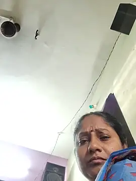 yamini1431 live sex cam