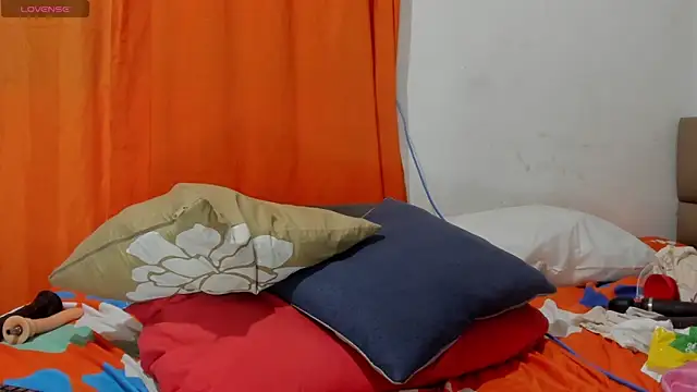 lilybaudyn_ webcam