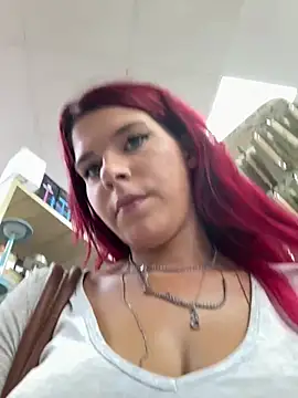 RiriRoseey webcam