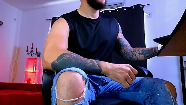 MightyAaron66 webcam