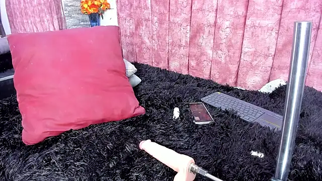 lucy78pretty webcam