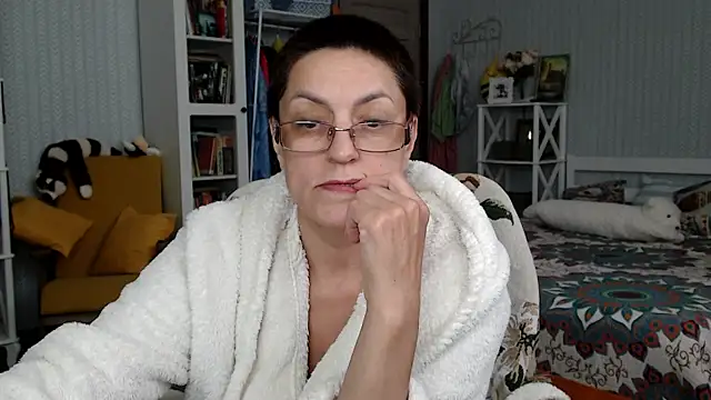 BloomingAllure webcam