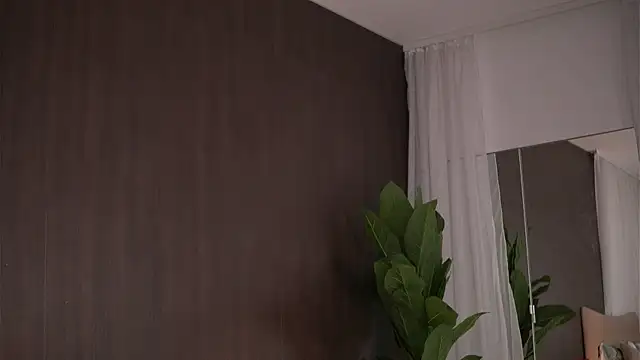 ChloeDevine webcam