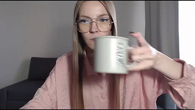 HitGyrl webcam