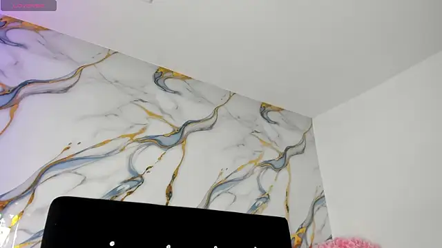 RoxanaBorns_ webcam