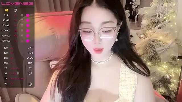 Monica-666888- webcam