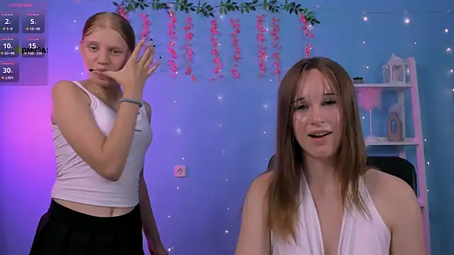 eira_mouse live cam on StripChat
