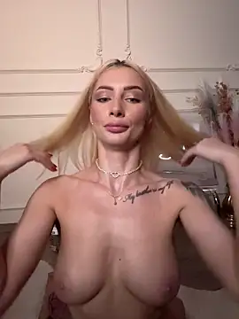 AngieShae webcam