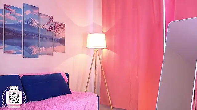 LunaLurk webcam