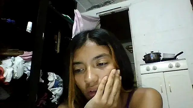 canelita0510 webcam
