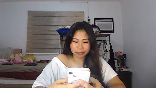 CathleenLaurole webcam