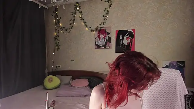 Love_is_Lola webcam
