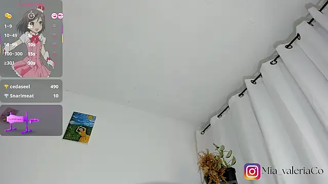 Mia-Valeria- webcam