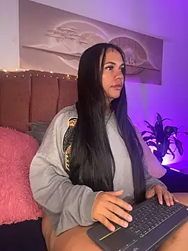 NoahJade webcam