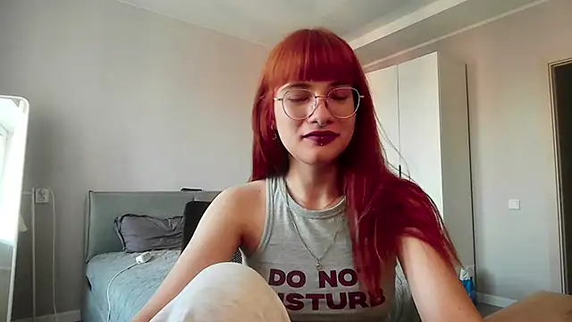NeeCarfave webcam