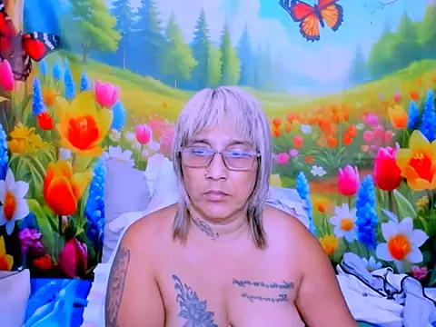 indianroxy webcam